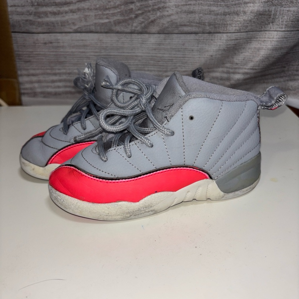 Jordan 12 Retro‎ Grey White Pink 2019 Size 9c